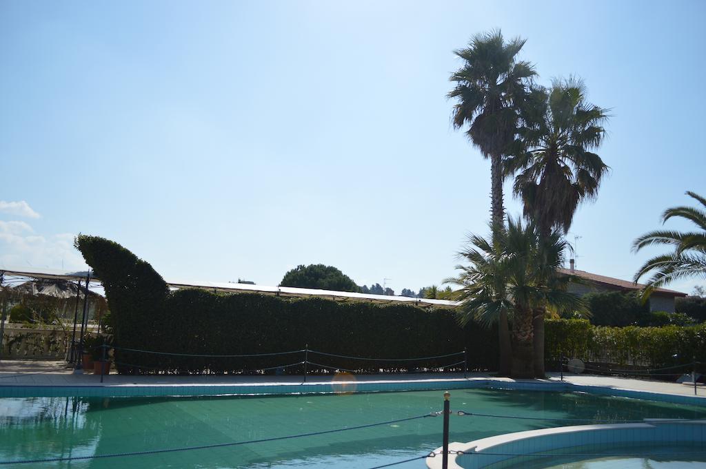 Hotel Parco Serrone Corato Exterior foto
